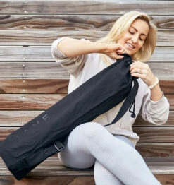 BAHE Essential Yoga Mat Bag - Anthracite -Fitness Supplies Store BAHE Essential Yoga Mat Bag Anthracite Lifestyle 02