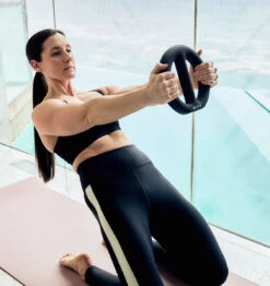 BAHE Halo Weight - 4kg - Single - Anthracite 15 BAHE Halo Weight - 4kg - Single - Anthracite -Fitness Supplies Store BAHE Halo Weight 4kg Single Anthracite Lifestyle 03