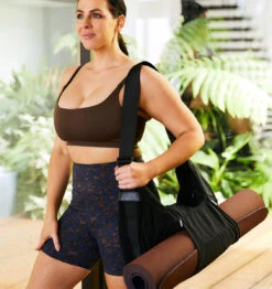 BAHE Principal Studio Bag - Anthracite 16 BAHE Principal Studio Bag - Anthracite -Fitness Supplies Store BAHE Principal Studio Bag Anthracite Lifestyle 04