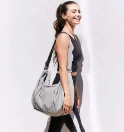 BAHE Principal Studio Bag - Clay 15 BAHE Principal Studio Bag - Clay -Fitness Supplies Store BAHE Principal Studio Bag Clay Lifestyle 02