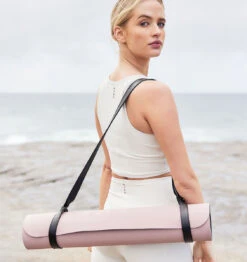 BAHE Yoga Mat Harness - Anthracite 15 BAHE Yoga Mat Harness - Anthracite -Fitness Supplies Store BAHE Yoga Mat Harness Anthracite Lifestyle 04