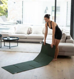 BAHE FoldUP™ Yoga/Pilates Mat - 6mm - Khaki -Fitness Supplies Store BAHE foldUP Yoga Pilates Mat 6mm Khaki Lifestyle 03