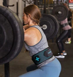 Harbinger Women's 4.5" HexCore Weight Lifting Belt - Light Blue -Fitness Supplies Store Harbinger Hexcore Weight Lifting Belt Womens Light Blue Lifestyle 01