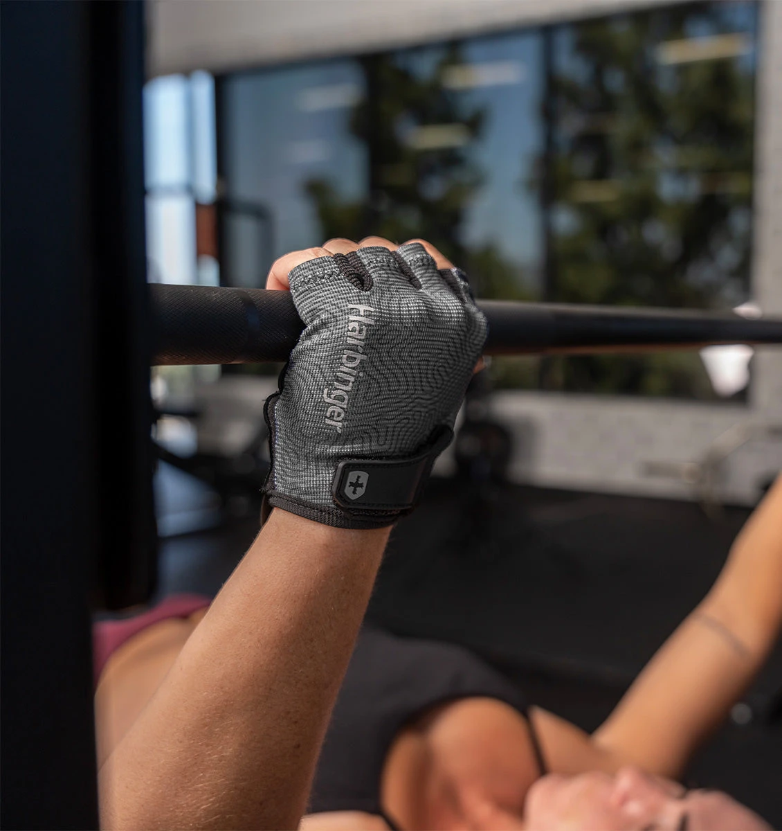 Harbinger Women's Power Weight Lifting Gloves 3.0 - Carbon 8 Harbinger Women's Power Weight Lifting Gloves 3.0 - Carbon - Image 6