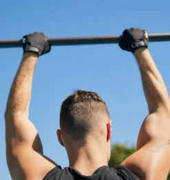 PTP Lightweight Training Gloves - Black 23 PTP Lightweight Training Gloves - Black -Fitness Supplies Store PTP Lightweight Training Gloves Black Lifestyle 05