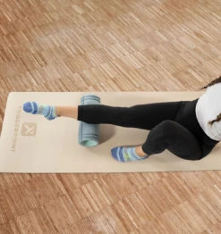 TriggerPoint Eco Fitness Mat - 72" X 24" 19 TriggerPoint Eco Fitness Mat - 72" X 24" -Fitness Supplies Store TriggerPoint Eco Fitness Mat Lifestyle 03