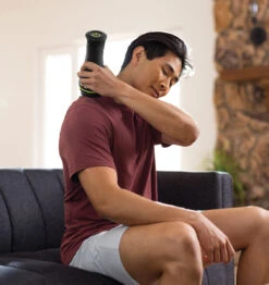 TriggerPoint IMPACT Buffer Vibrating Massager - 8" - Black -Fitness Supplies Store TriggerPoint IMPACT Buffer Vibrating Massager Lifestyle 07