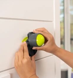 TriggerPoint Mountable Massage Ball - Grey/Green 18 TriggerPoint Mountable Massage Ball - Grey/Green -Fitness Supplies Store TriggerPoint Mountable Massage Ball Grey Green Lifestyle 05