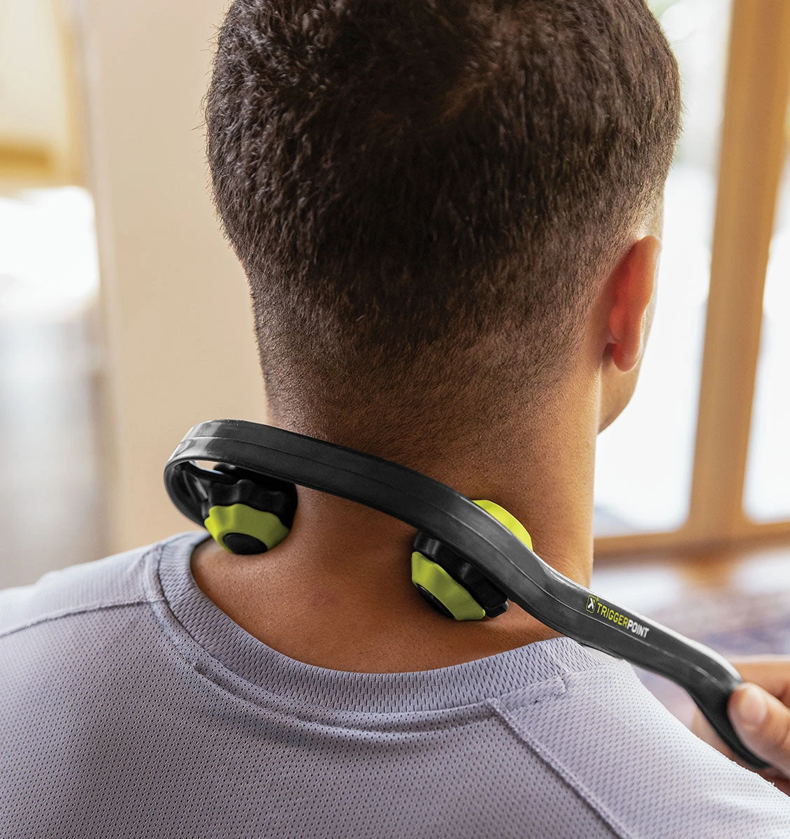 TriggerPoint Neck Tension Roller - Black 11 TriggerPoint Neck Tension Roller - Black - Image 9