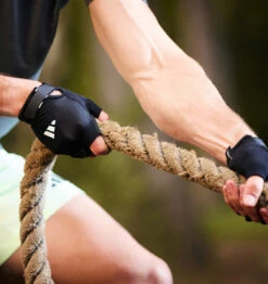 Adidas Essential Training Gloves - Black/White -Fitness Supplies Store adidas Essential Training Gloves Black White Lifestyle 01