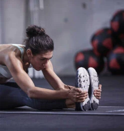 Adidas Training Mat - 10mm - Black/Grey -Fitness Supplies Store adidas Training Mat Black Grey Lifestyle 02